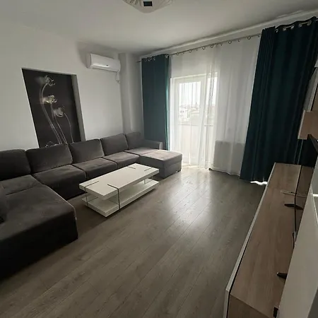 Luxury Apartment *